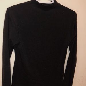 Long sleeve turtleneck shirt